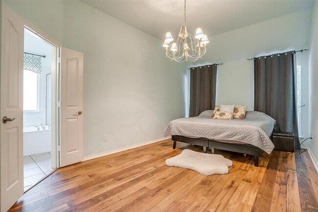 Building Photo - 750 Shady Tree Ct