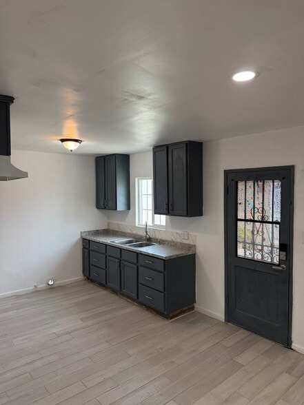 Kitchen - 115 W Johnson St