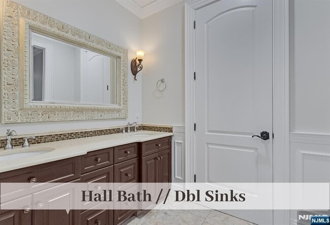 Building Photo - 230 Hillcrest Rd