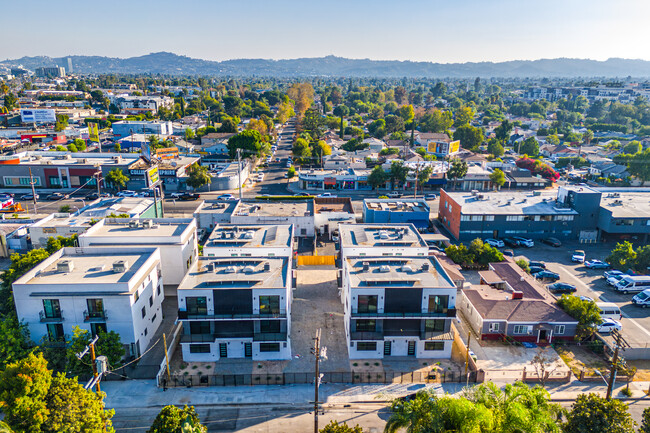 Building Photo - 11730 Gilmore St