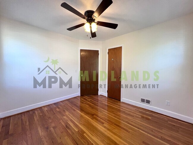 Building Photo - 3836 Davies Dr