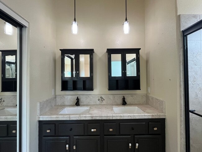 Building Photo - 1217 Echo Ct