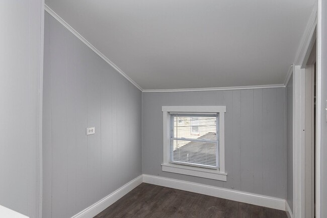 Building Photo - 917 Binney St