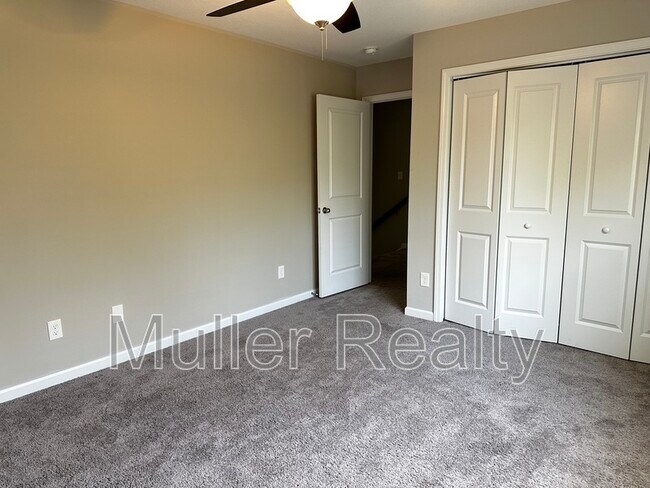 Building Photo - 7959 Cambridge Reserve Dr