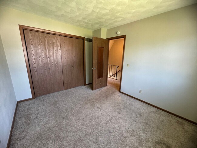 Building Photo - HM 3302-3304 W. 18th