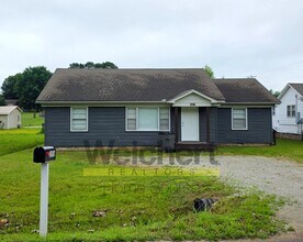 Building Photo - 3 bedroom, 2 bath home