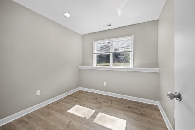 Building Photo - 602 Millard Ave