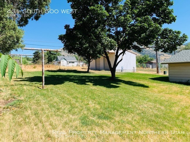 Building Photo - 2 Bedroom 1 Bath Brigham Duplex.