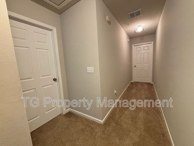 Building Photo - 196 Leese Dr