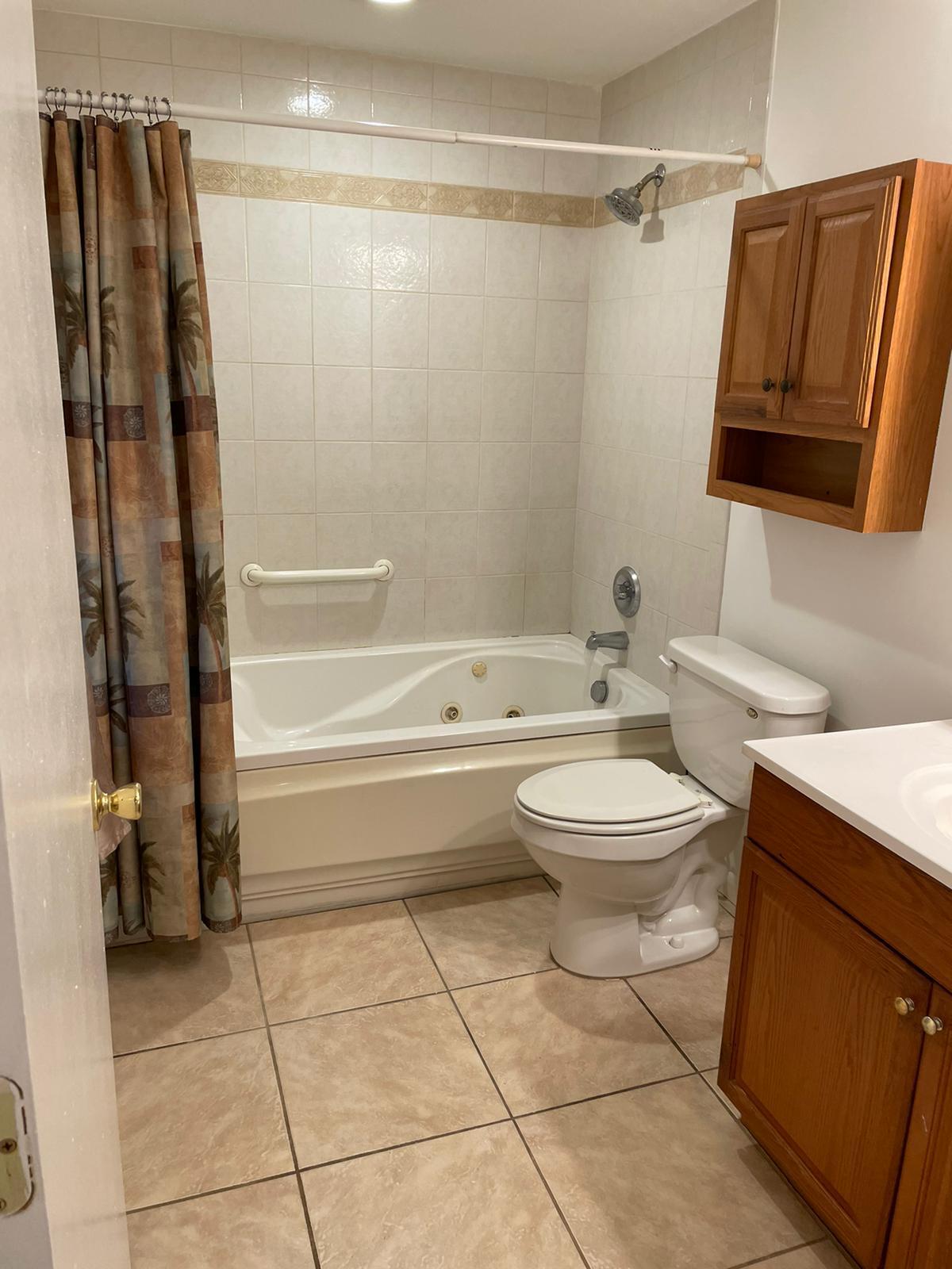 Master Bath - 4870 Purdy Ln