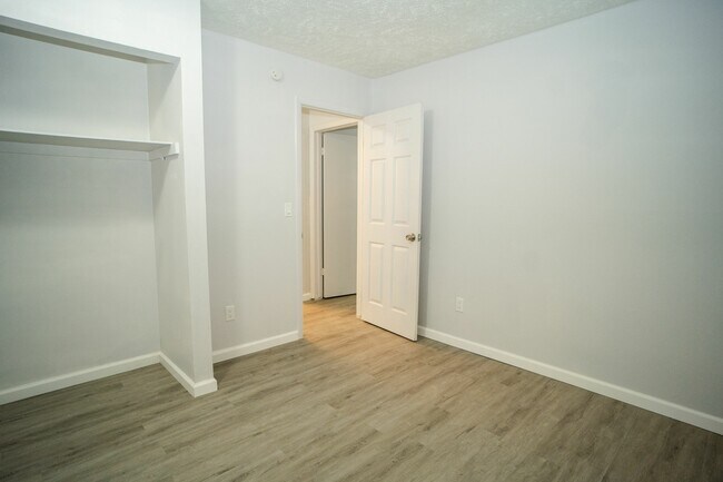 Bedroom - Chestnut Flatz