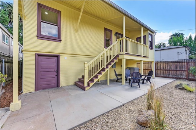 Building Photo - Charming Craftsman Bungalow with Full Base...
