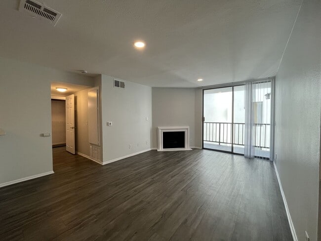 Interior Photo - 5235 Kester Ave