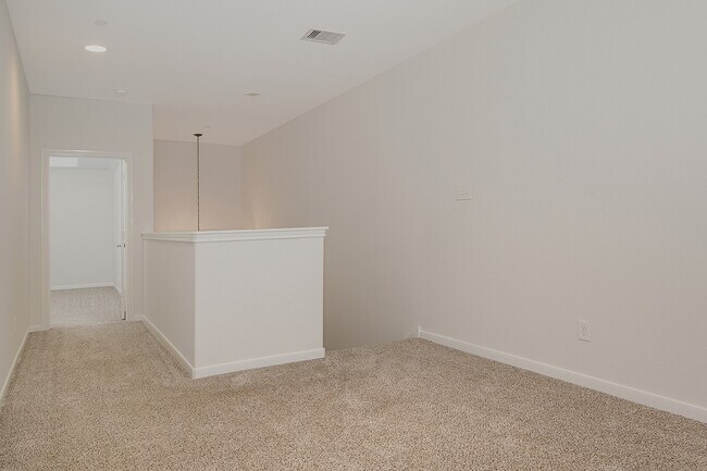 Building Photo - 7 Bettina Ln