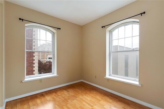 Building Photo - 241 Granby St