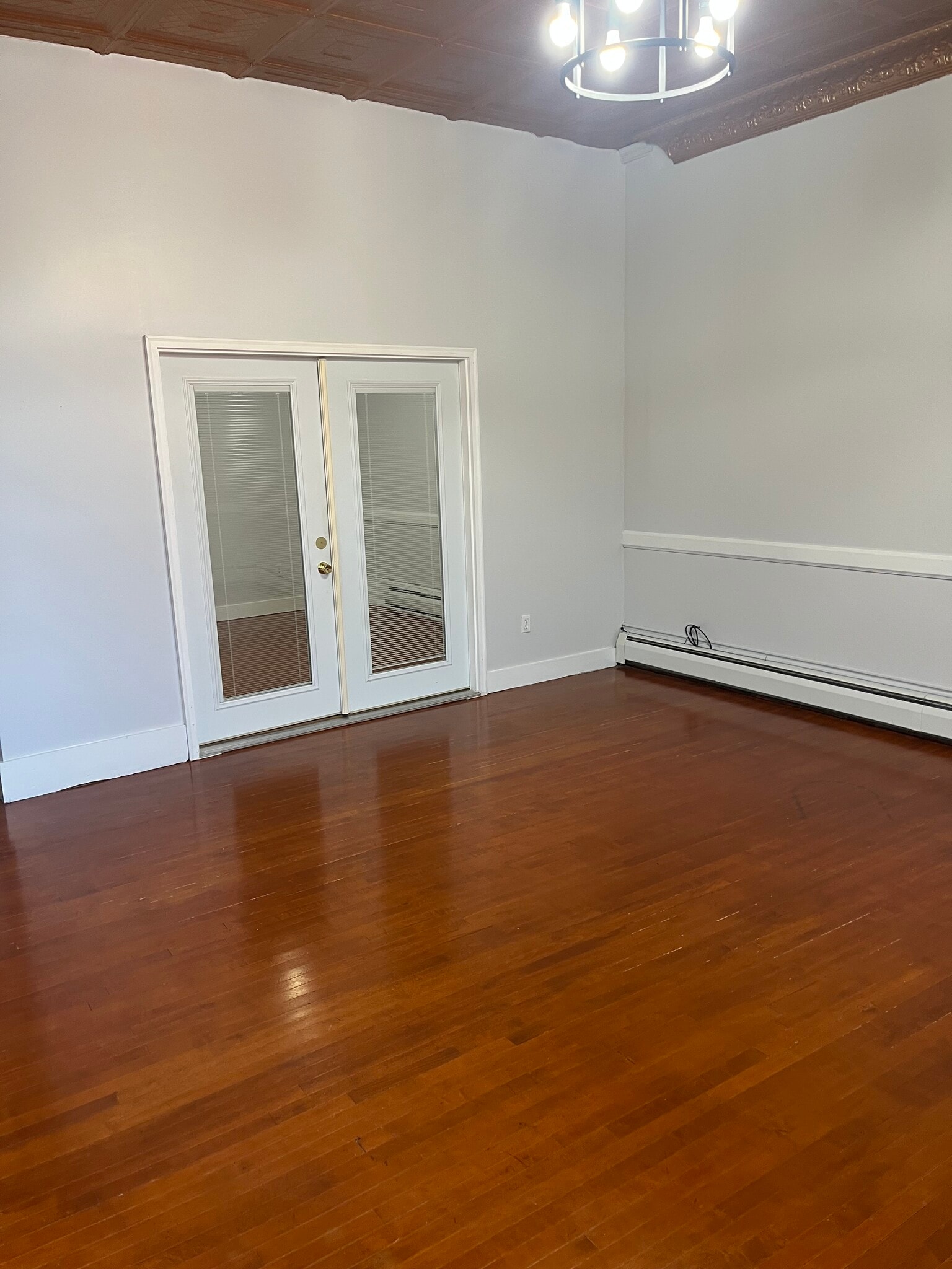 Building Photo - 9 W Main St