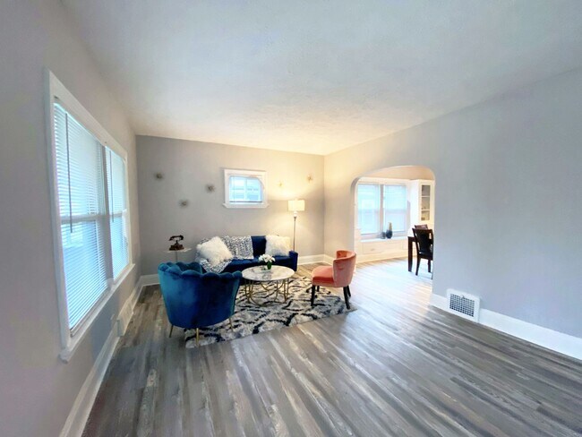 Building Photo - 3 Bed - 1 Bath Colonial available for Rent in Garfield Hts!