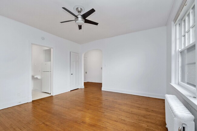 274 Senator, Unit 19 (5) - 274 Senator Place