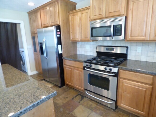 Building Photo - 15443 Falcon Ridge Dr