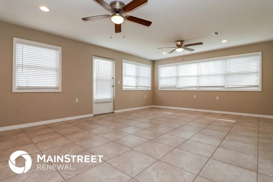 Building Photo - 3600 Trask Dr
