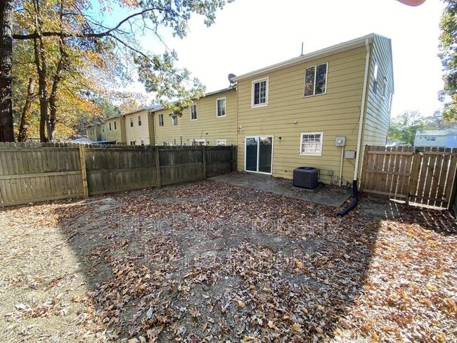 Building Photo - 733 Bellows Ave