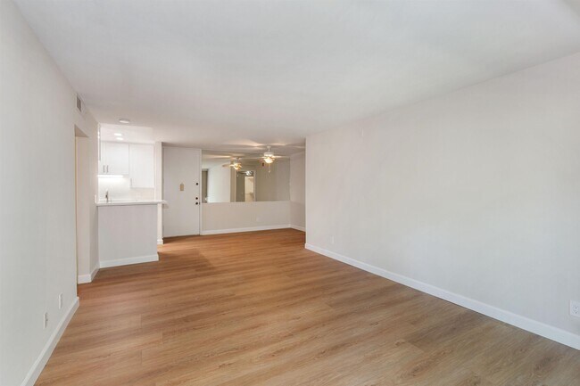 Building Photo - 6416 Friars Rd