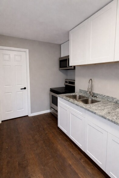 Building Photo - 2804 Long Way