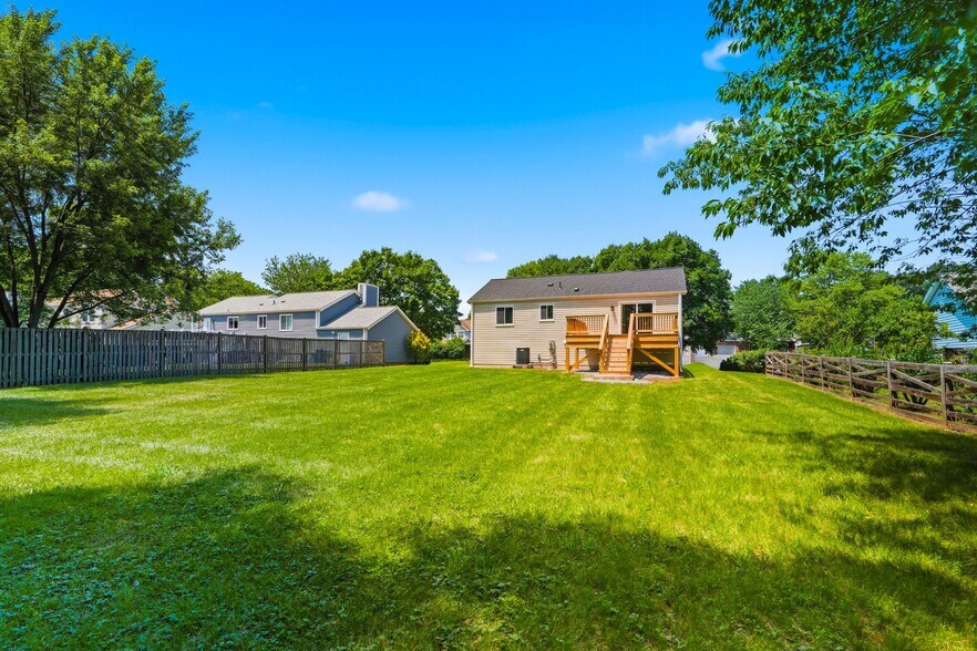 Building Photo - 202 Leslie Ct