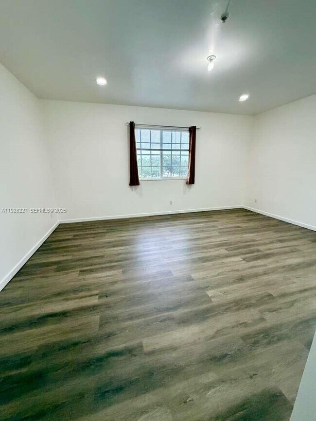 Building Photo - 2735 SW 81st Terrace