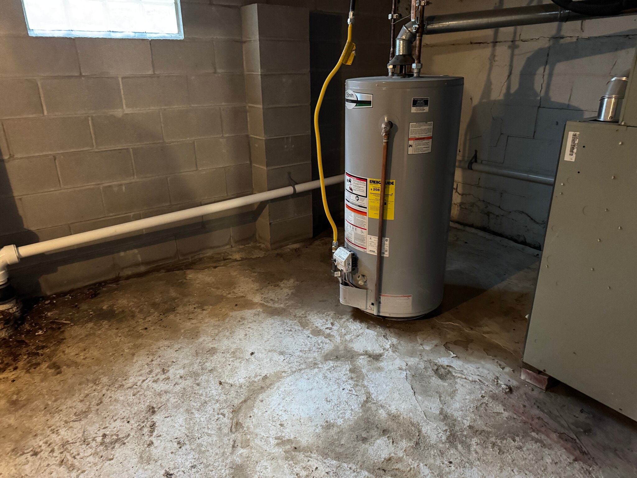 Building Photo - 2121 Cherry Ave