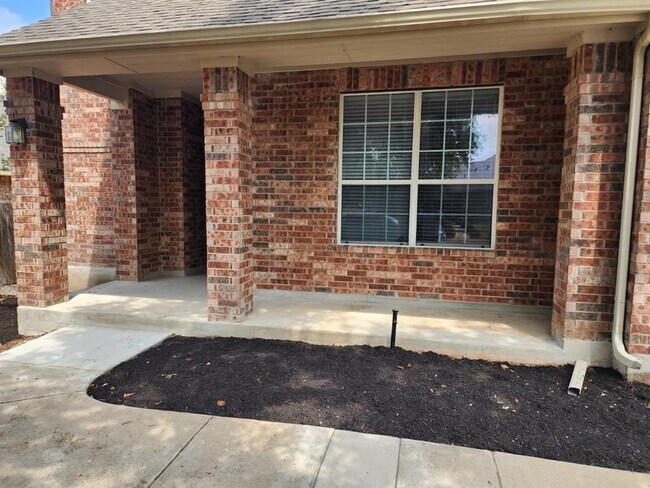 Building Photo - 13613 Glen Mark Dr