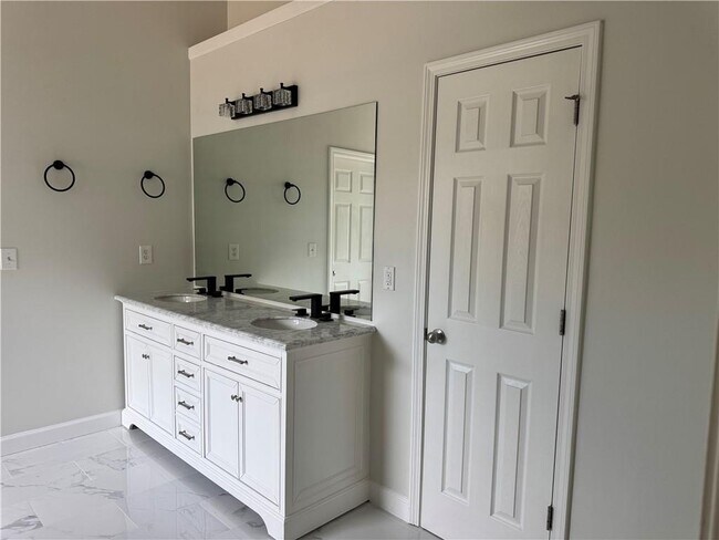 Building Photo - 4228 Defoors Farm Trail