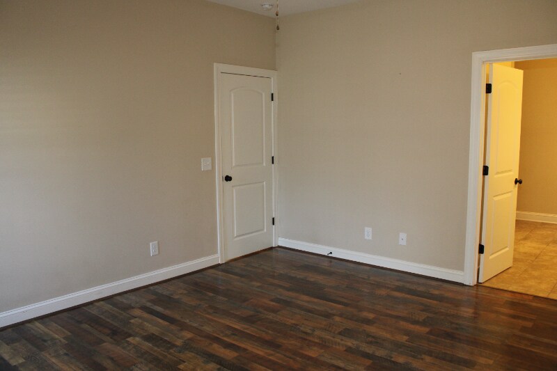 Building Photo - 2230 Sweet Bay Drive.