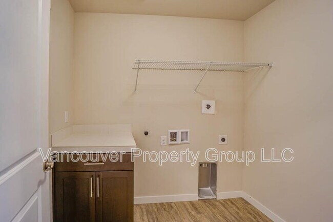 Building Photo - 2904 NE 161st Ct