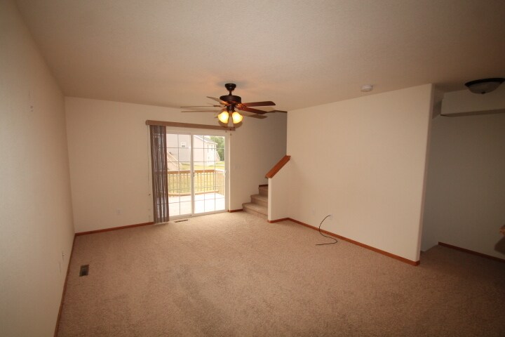 Living room - 4902 Algonquin Dr