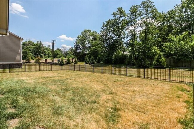 Building Photo - Like NEW Home in Zionsville!