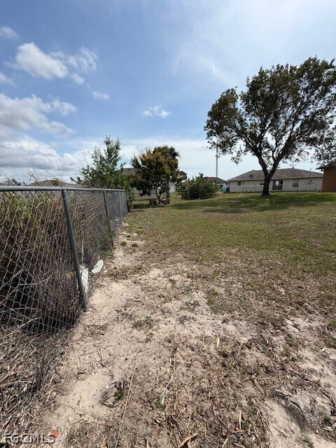 Building Photo - 3925 E Gator Cir