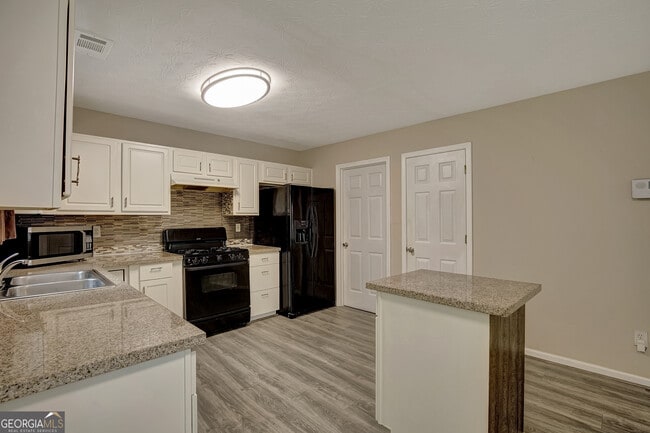 Building Photo - 1118 Quail Hunt Dr