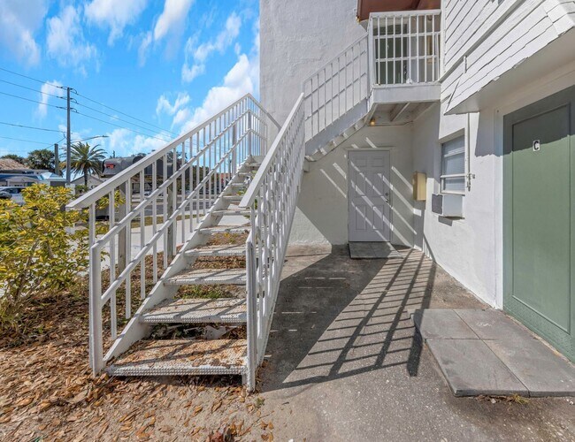 Building Photo - 416 Skinner Blvd