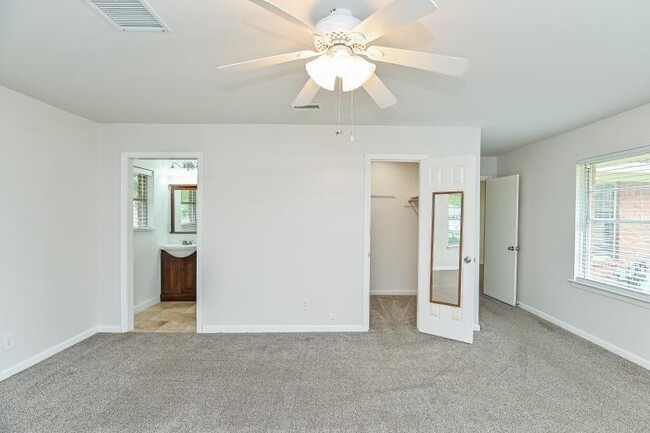 Building Photo - 4502 Sanford Rd