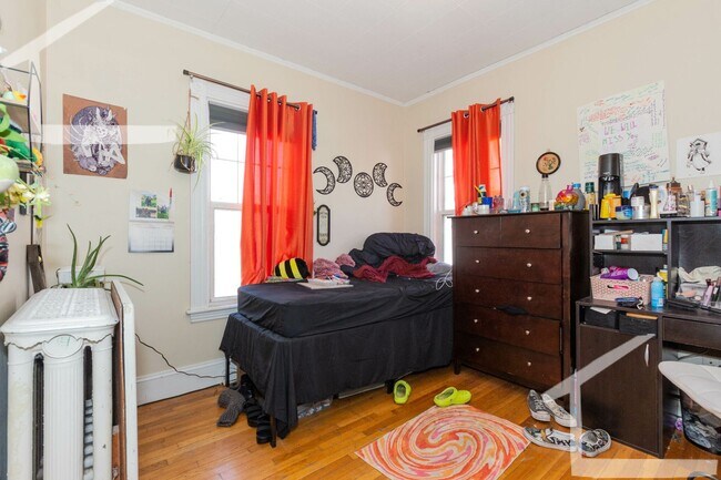 Building Photo - AWESOME 5 bed 3 bath in Brighton....