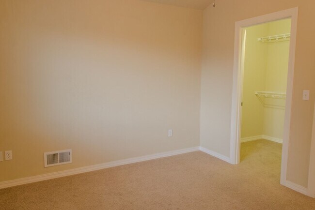Building Photo - 24036 39th Ln SE