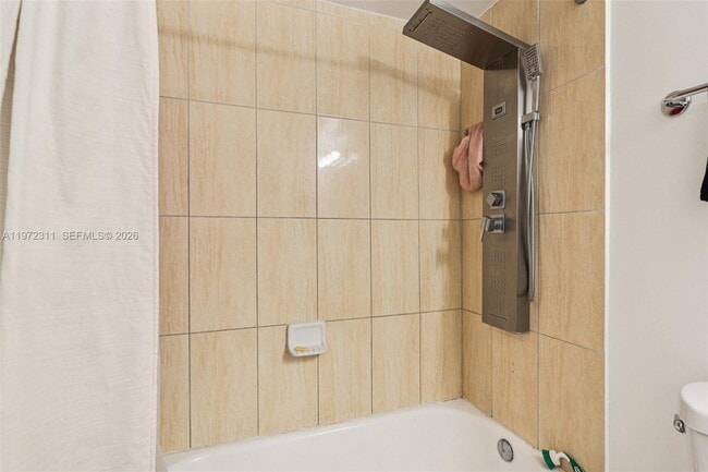 Building Photo - 1750 N Bayshore Dr