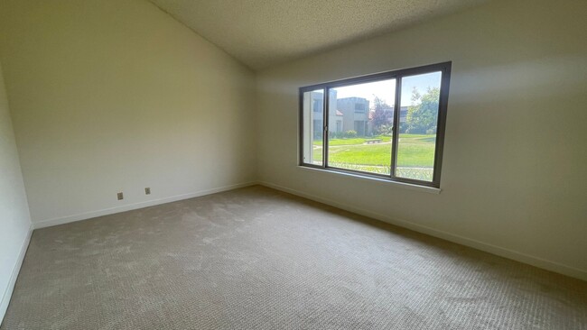 Building Photo - 3424 Solomon Ln
