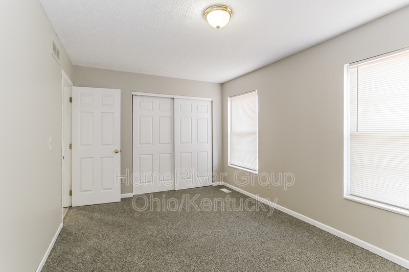Building Photo - 1707 Farberdale Dr