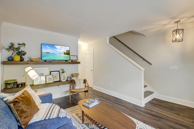 Building Photo - 252 Howle Ave