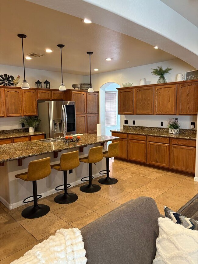 Building Photo - 1-Year Long-Term Rental