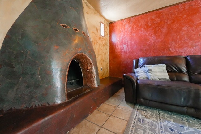 Building Photo - A New Mexico Charm Executive Rental — A Stay Made Simple