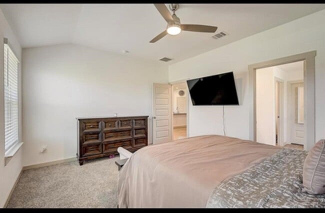 Building Photo - 1246 Truckee River Dr