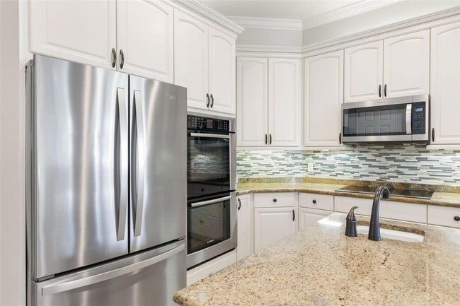 Building Photo - 67 Island Estates Pkwy
